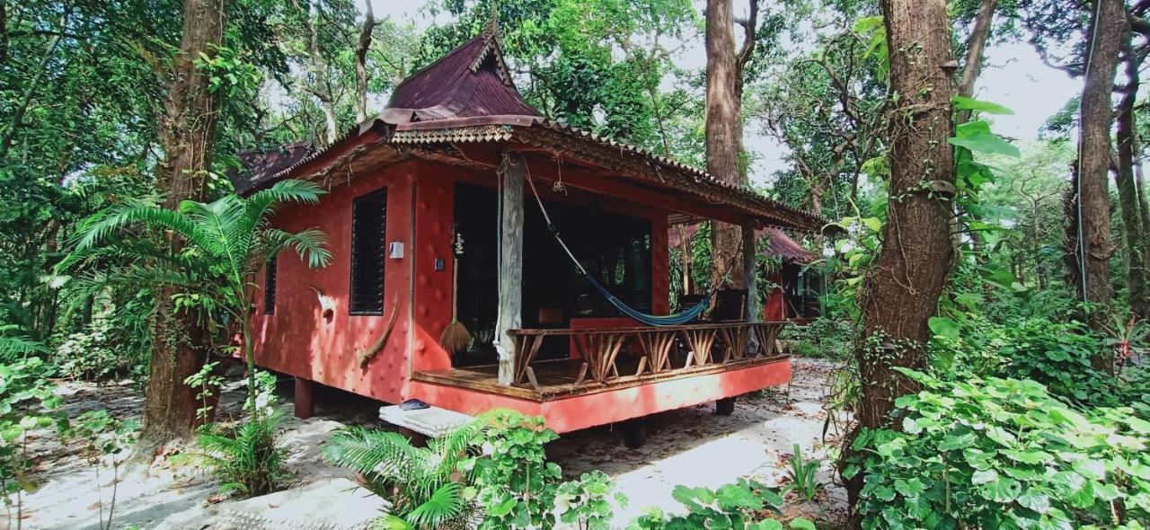 Bamboo Bungalows Koh Phayam Exterior photo