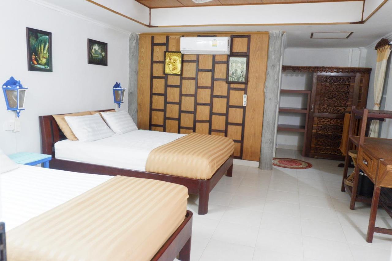 Bamboo Bungalows Koh Phayam Exterior photo