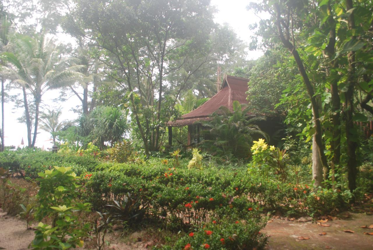 Bamboo Bungalows Koh Phayam Exterior photo