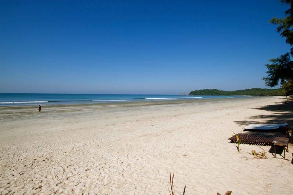 Bamboo Bungalows Koh Phayam Exterior photo