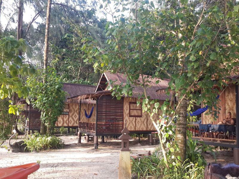 Bamboo Bungalows Koh Phayam Exterior photo
