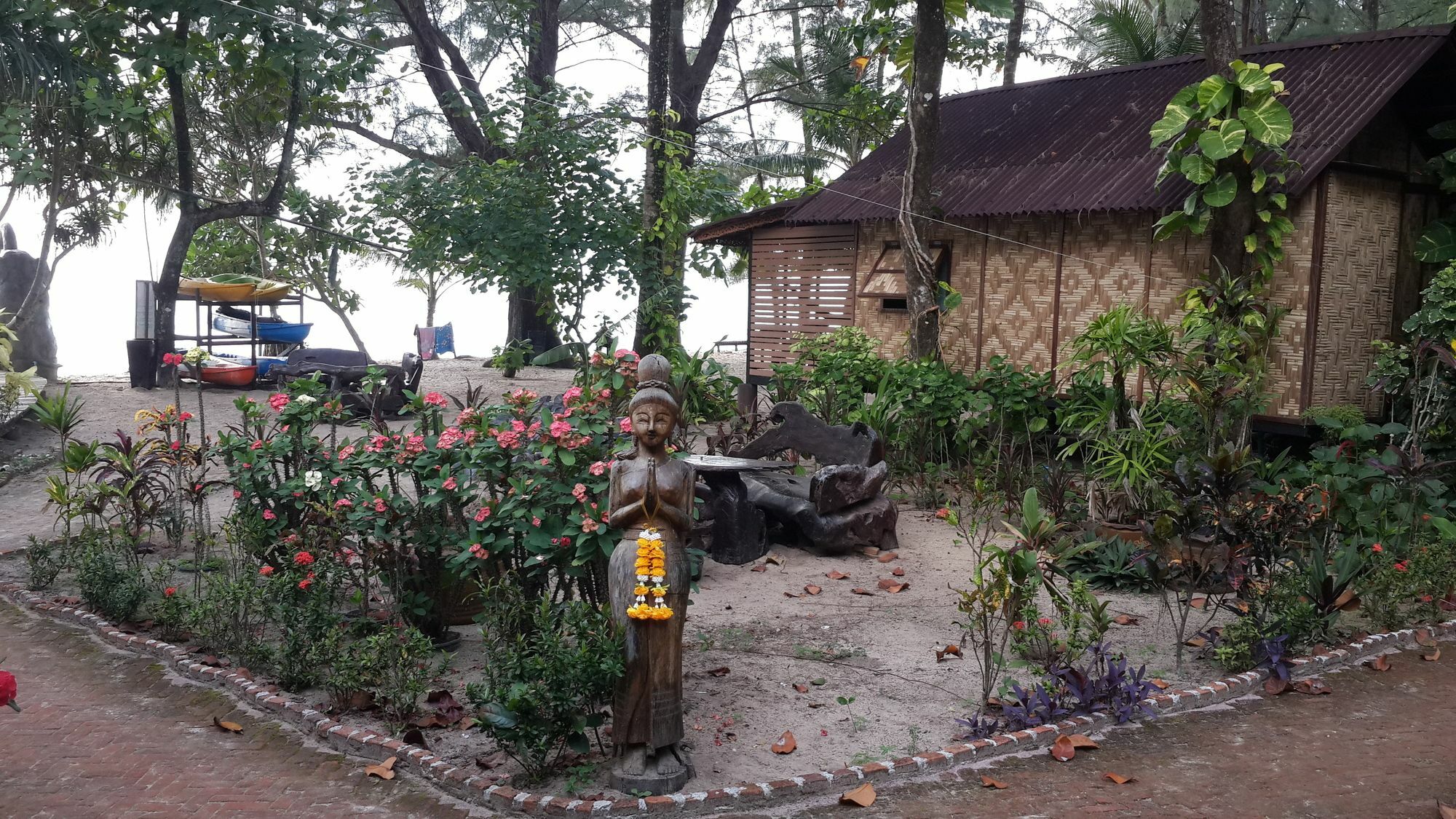 Bamboo Bungalows Koh Phayam Exterior photo